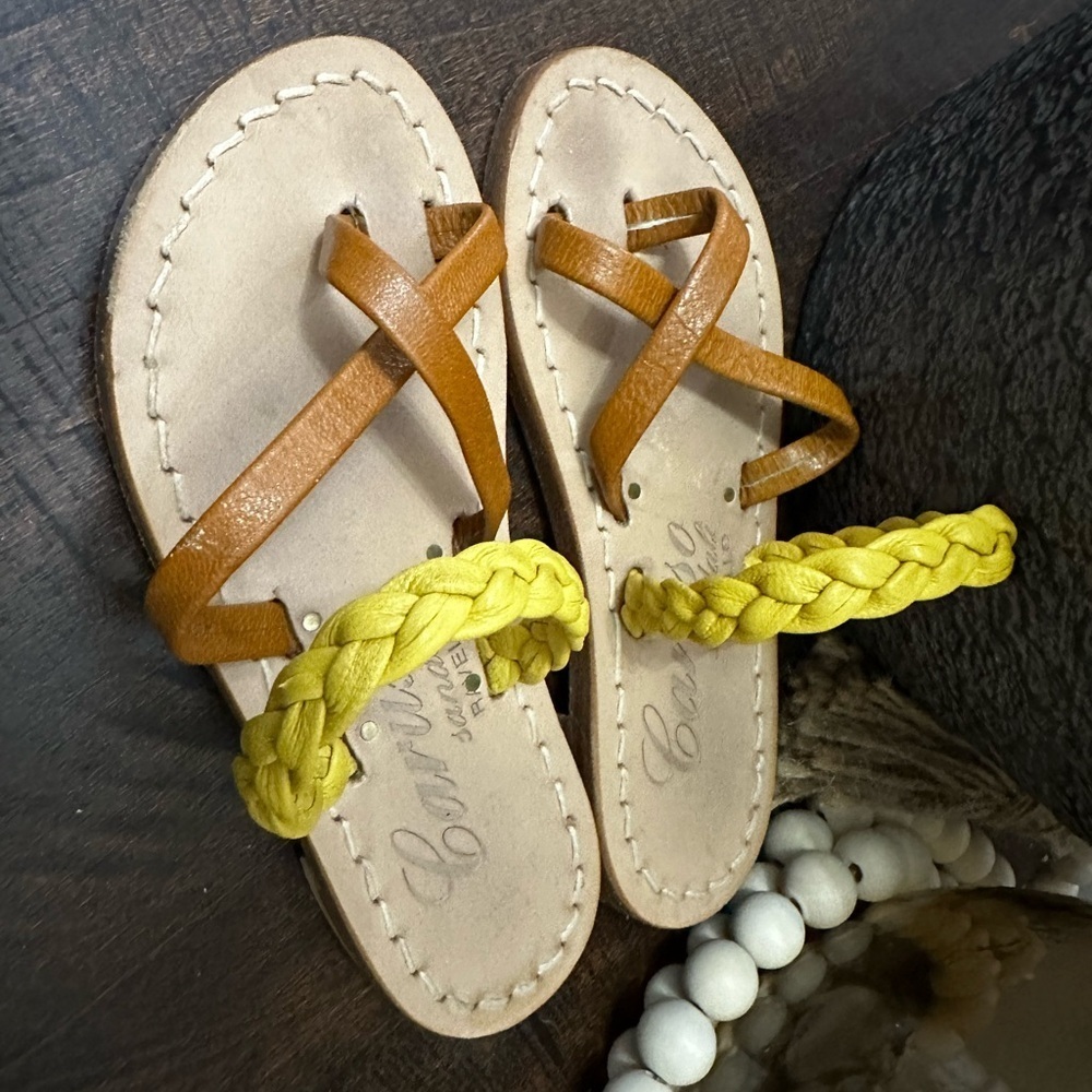 Caruso Sandali Ravello Italian Sandals Girls Sz 8 Gold Double Strap Flat - Picture 3 of 6